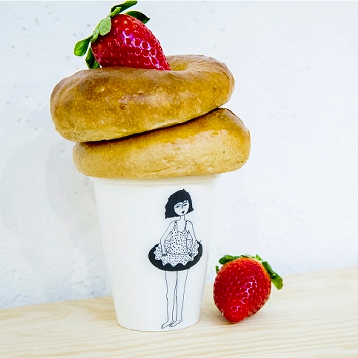 Helen b cup donut girl2437509_2