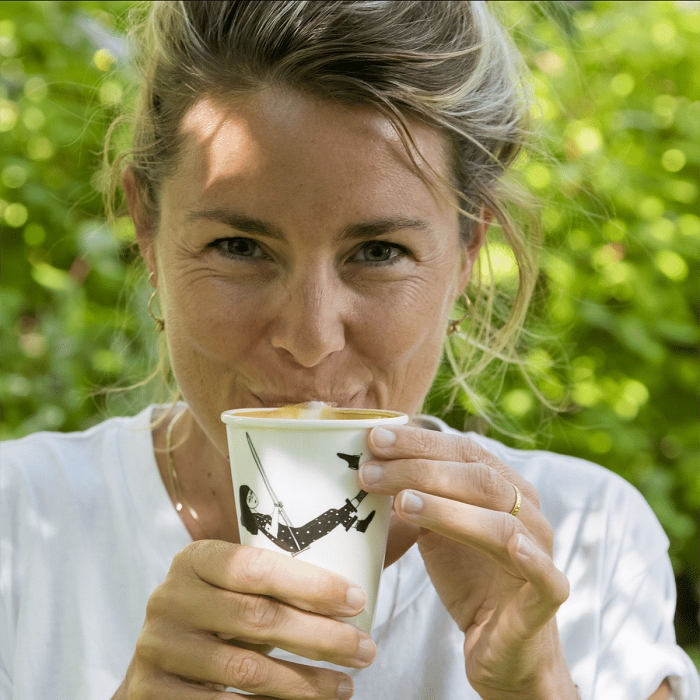 Helen b cup swinging erika2437517_2