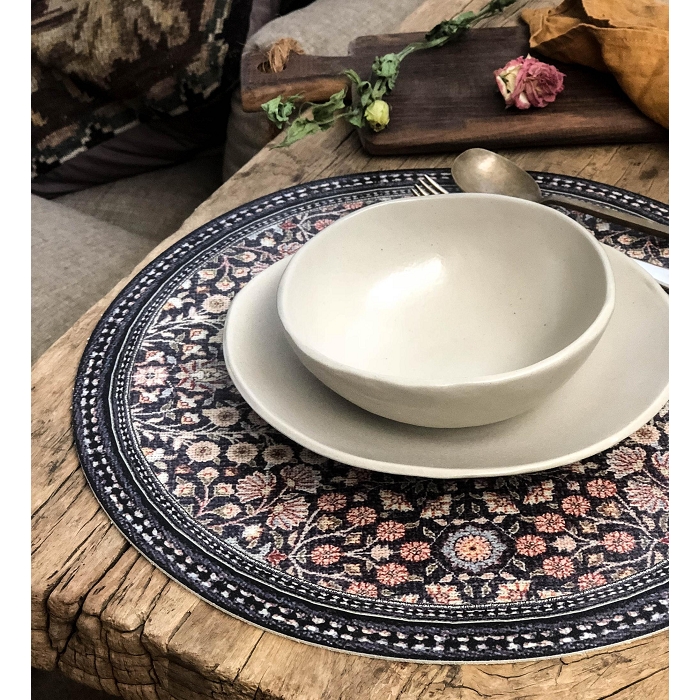 Beija flor set table rond bohemian garden spring2582210_2