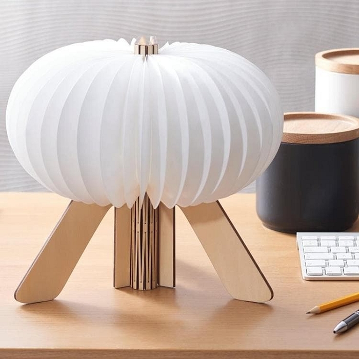 Gingko the r space lamp maple