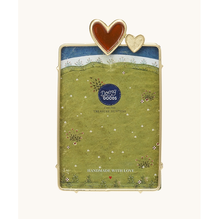 Doing goods pyar heart frame large 5073401_4