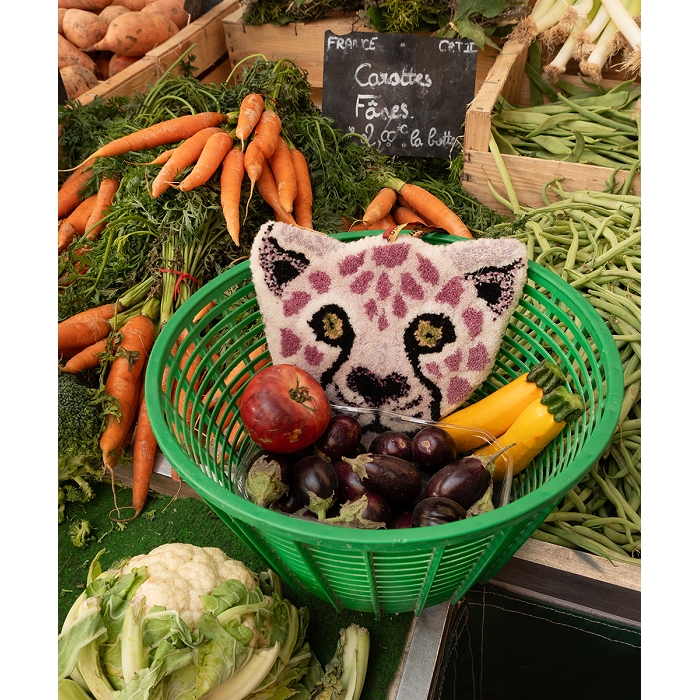Doing goods head lilly leopard gift 