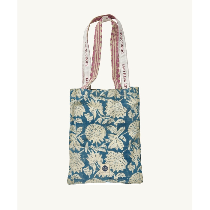 Doing goods lullaby double throw in totebag 7059901_5